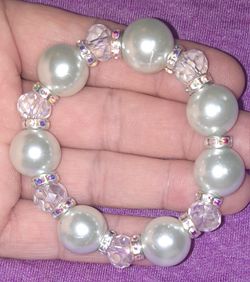 PALE MINT GREEN BAUBLE BRACELET