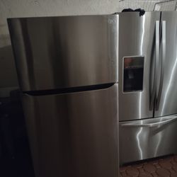 Stainless steel smart refrigerator