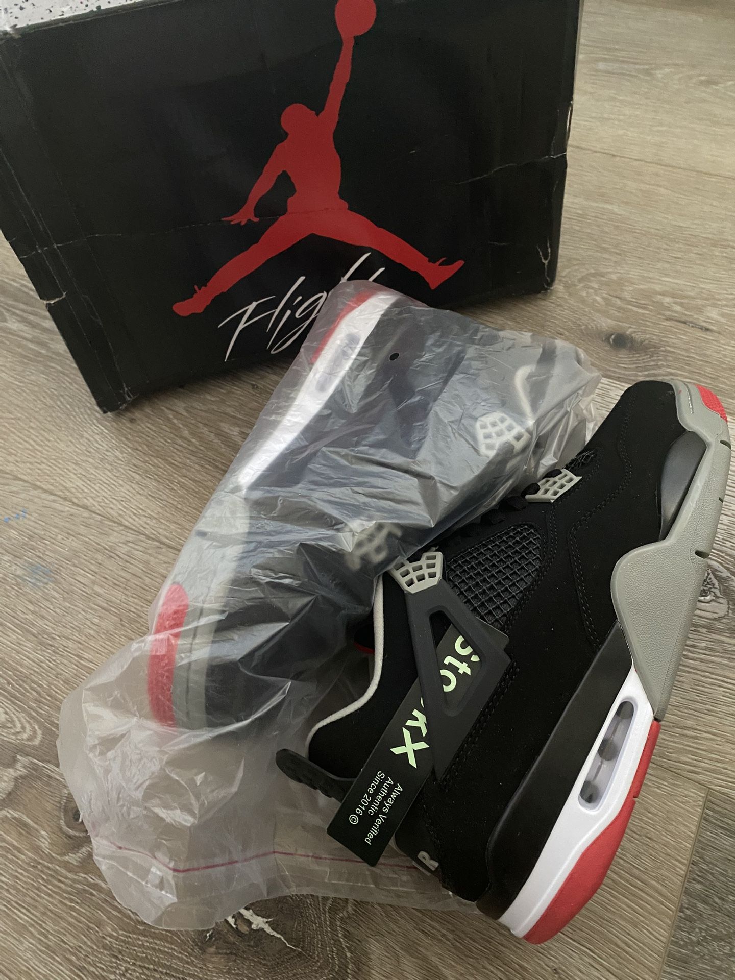 Jordan 4 Retro