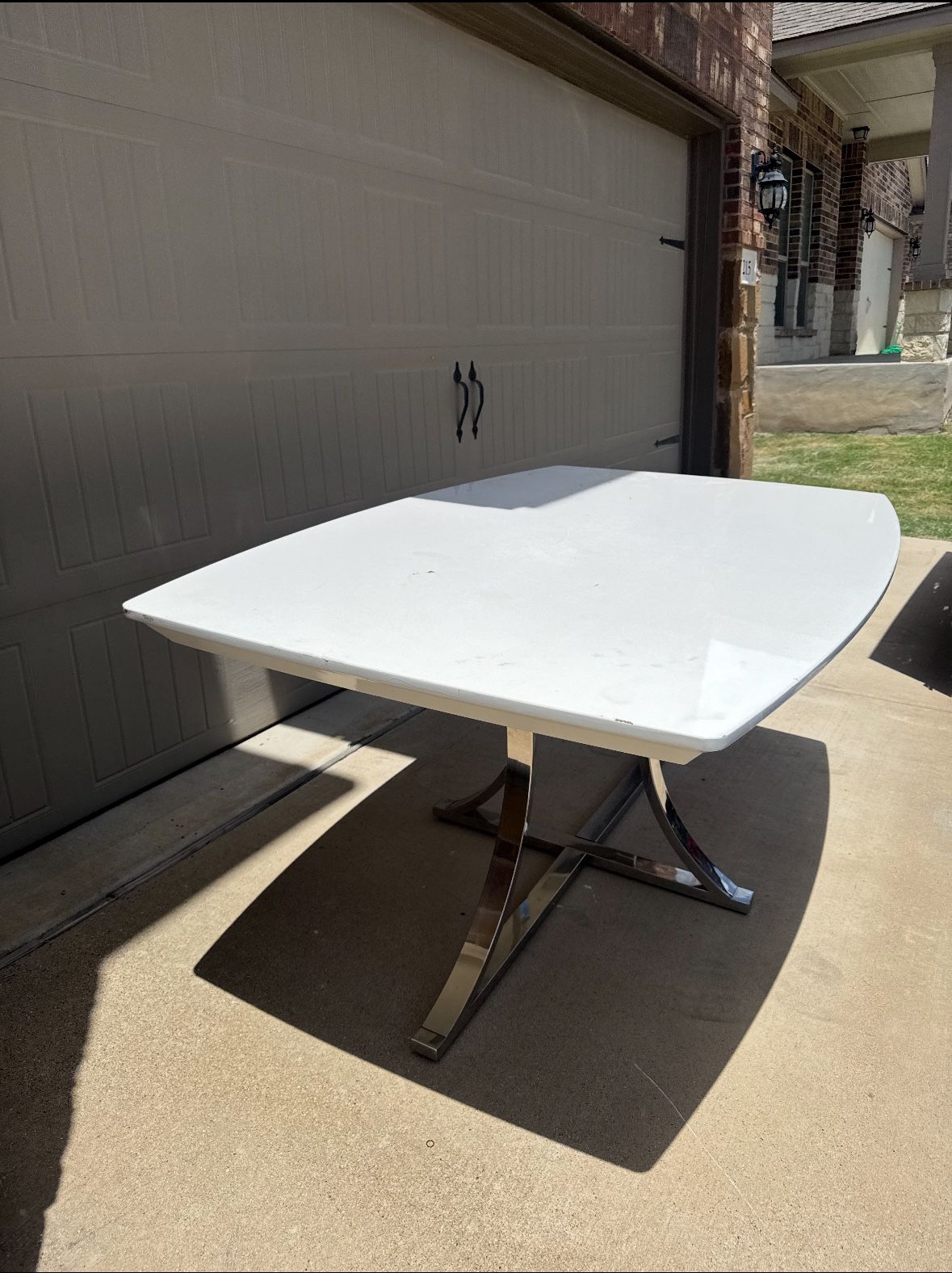 Kitchen table - White - modern 