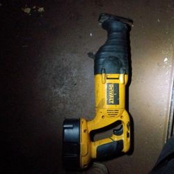 DeWalt Saw