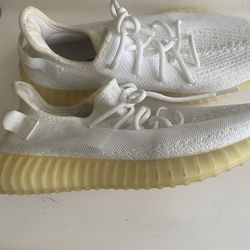 White Adidas Yeezy for men’s size 11  nice style 😀