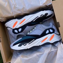 Waverunners Size 14 