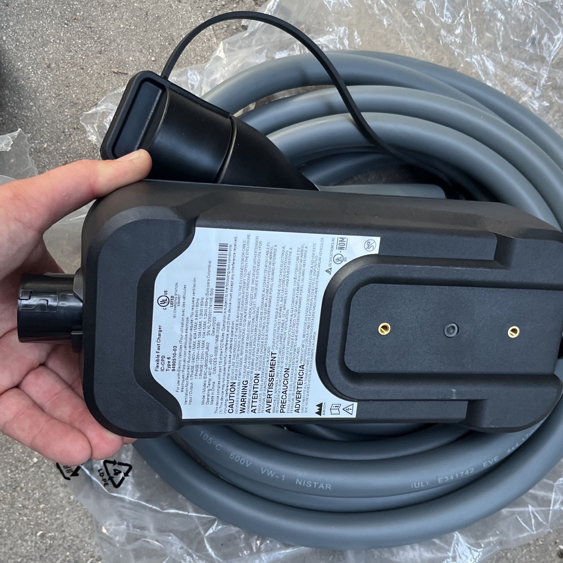 Flexible Fast Charger (Mode 2 Charging Cable) BMW GROUP