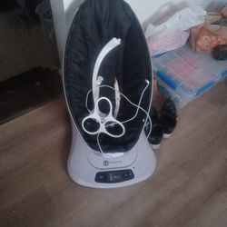4Moms MamaRoo Baby Swing