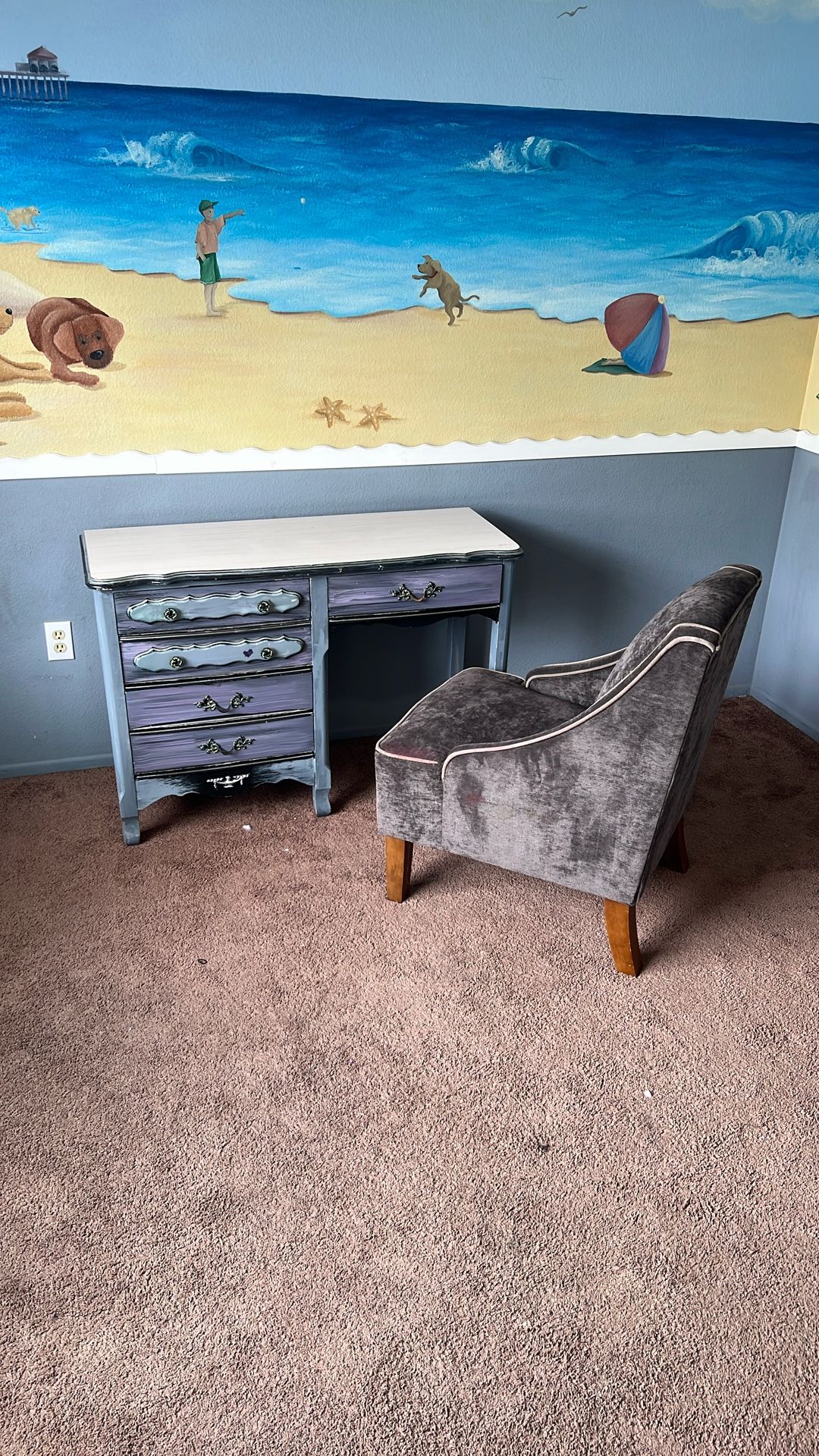 FREE DESK AND CHAIR