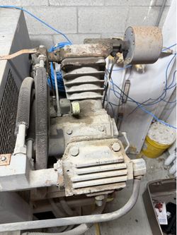 Ingersoll Rand T30 Industrial Air Compressor System