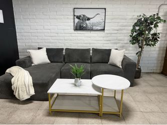 Couch for sale ! We offer delivery ! $500