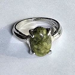 RARE MOSS PREHNITE POLISHED CABECHON QUALITY TITANIUM SILVER NEW SIZE 9 RING 