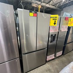 Samsung French Door Counter Depth Refrigerator-WARRANTY-NEW