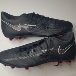 Sz 13 NIKE Soccer Boots