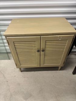 Wood cabinet