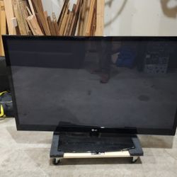 60” LG Plasma TV (60PK540) + Full Motion Wall Mount (SB-3790ART-FM) – $200 OBO