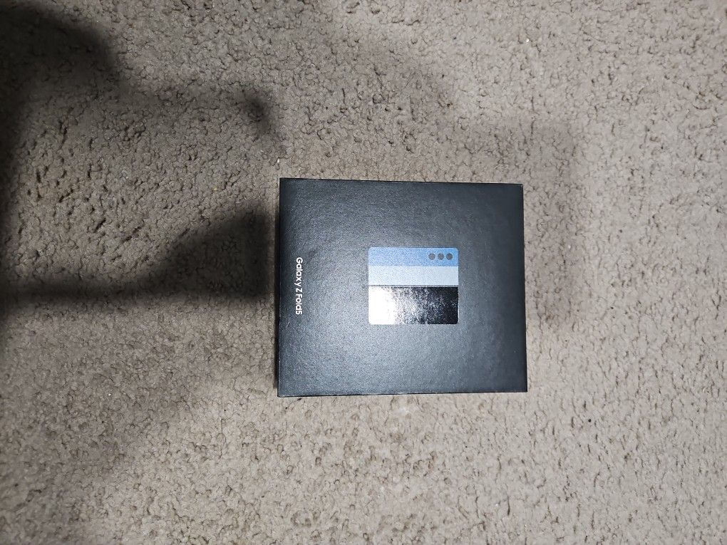Z FOLD 5 FOR SALE