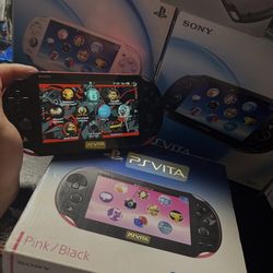 Psvita Sony COMES WITH EVERYTHING YOU NEED AND MORE 