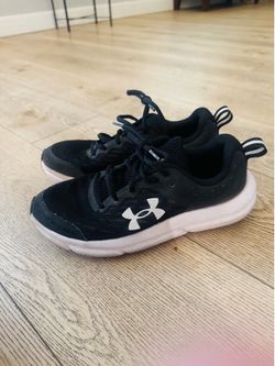 Under armor men’s size 7