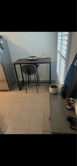 Bar stool dining table