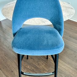 Knoll Saarinen Executive Bar Stool – Marina Velvet Fabric, Ebonized Walnut Legs (1)