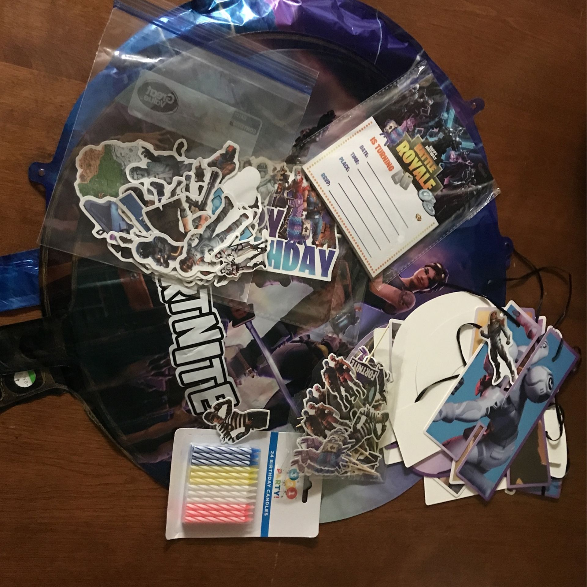 Fotnite Birthday LOT.