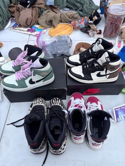 Jordans 4 pair size 6y 7.5/8 women sold together
