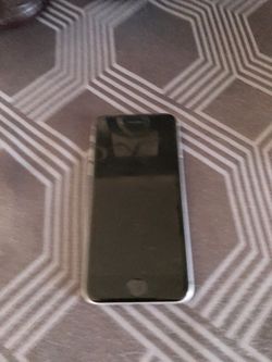 iPhone 6 unlocked - space grey