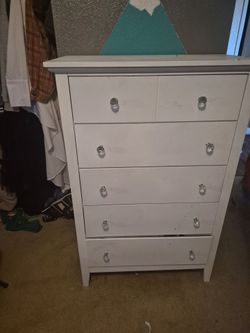 White 5-Drawer Chest Dresser