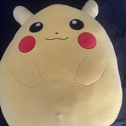 Squishmallow Pikachu