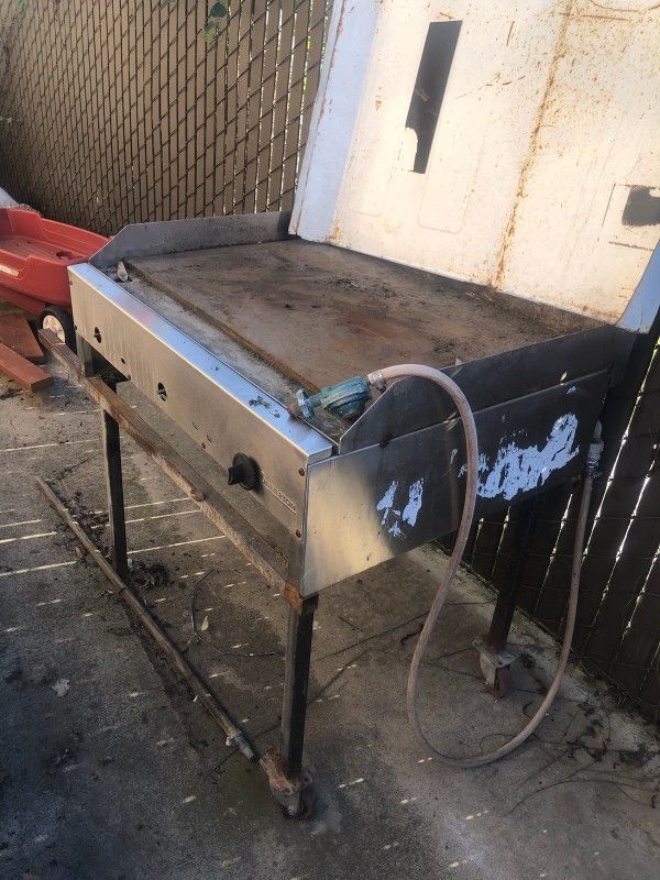 Free Grill / Scrap Metal 