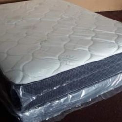 QUEEN PLUSH MATTRESS 