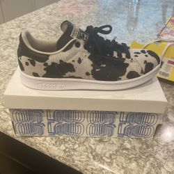 Brand New Women’s Adidas Special Edition 7.5