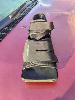 Cast For The Right Foot 