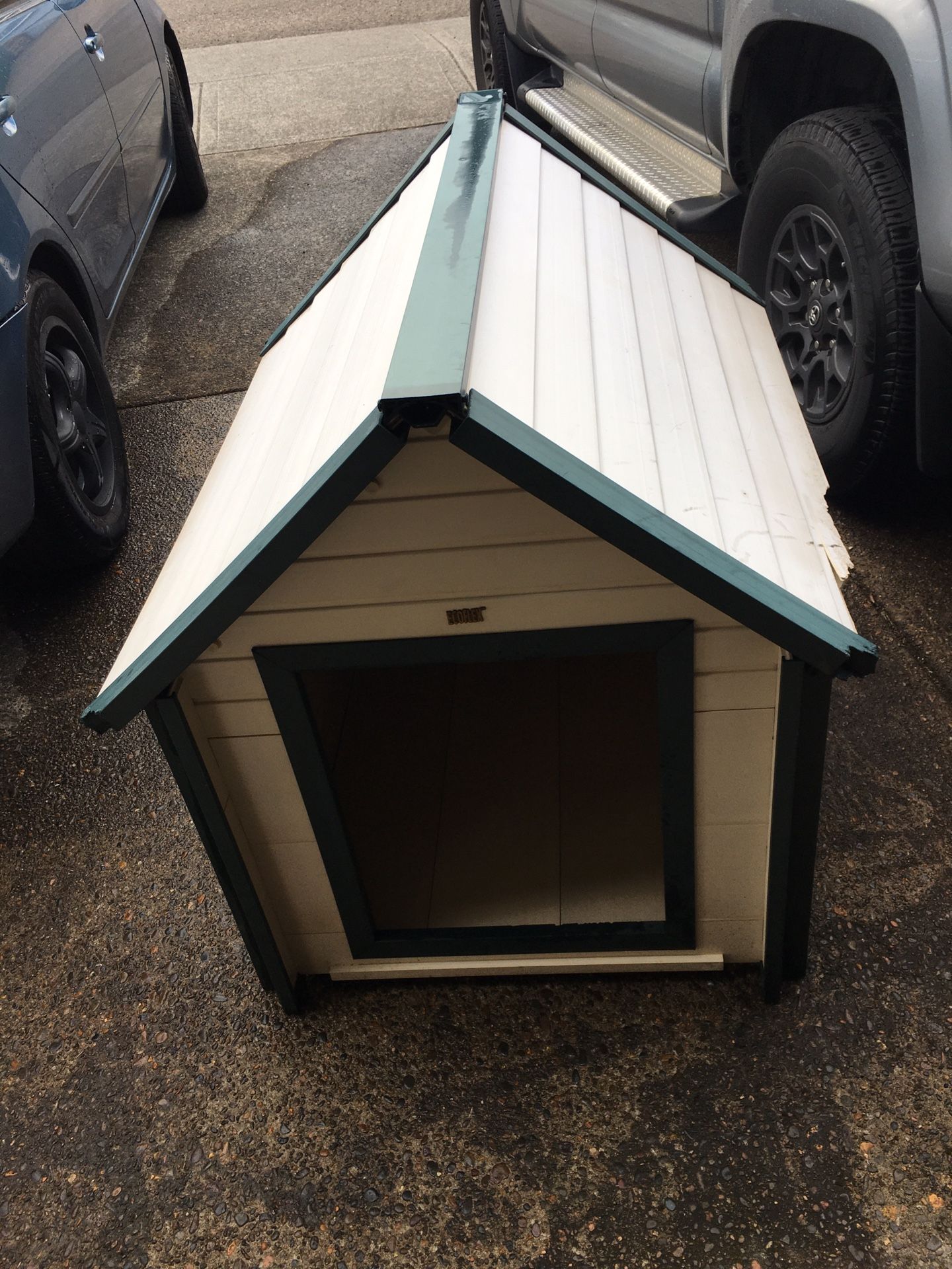 ECOFEX Big dog house 36x38x45 - nice house