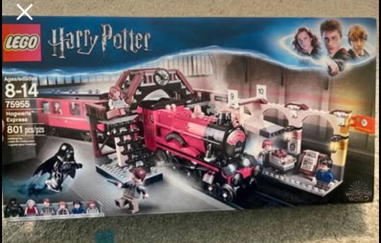 Harry Potter Lego Hogwarts Train Set