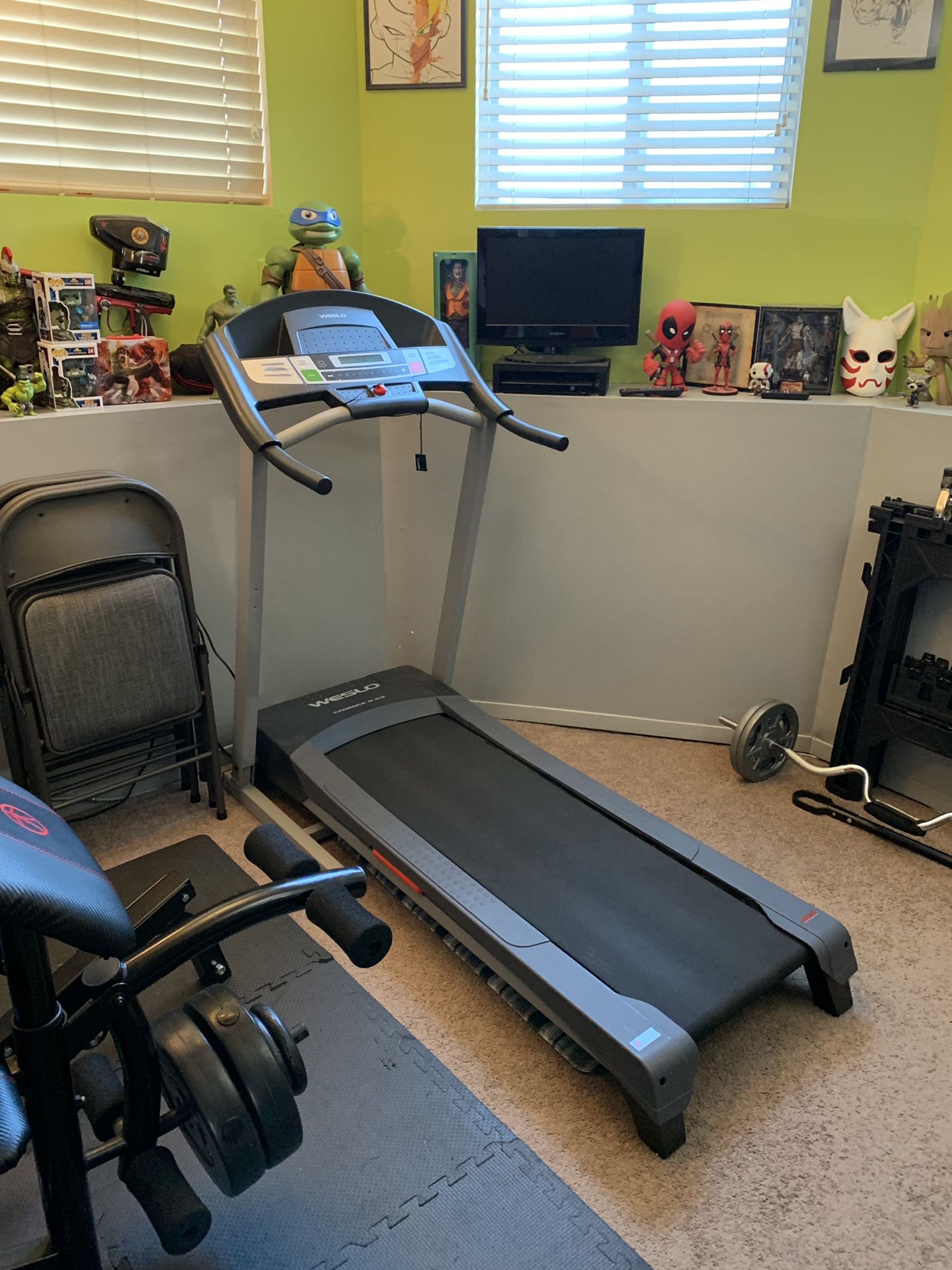 Folding treadmill in great condition