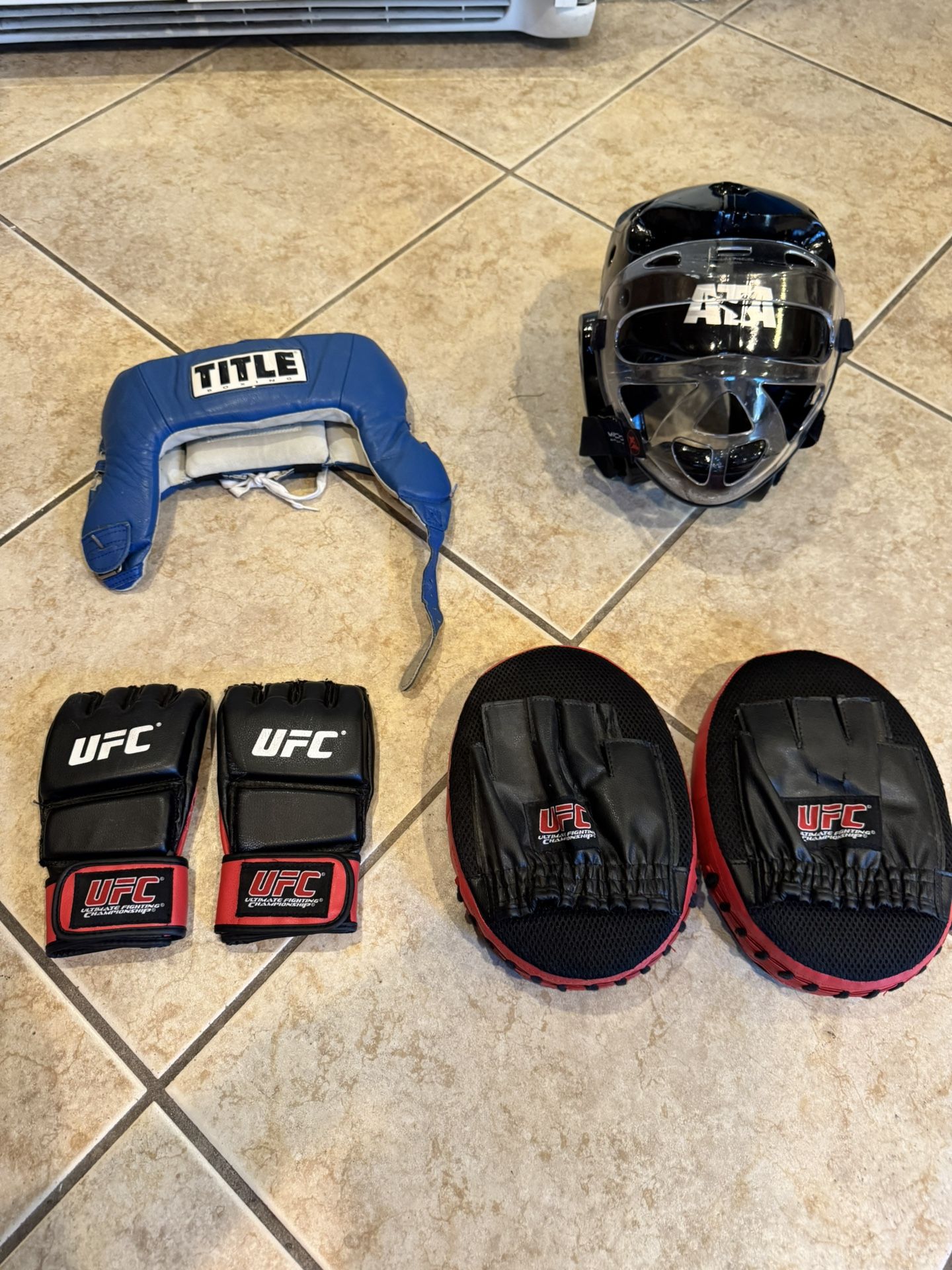 UFC MMA Boxing Training Sparring Gear