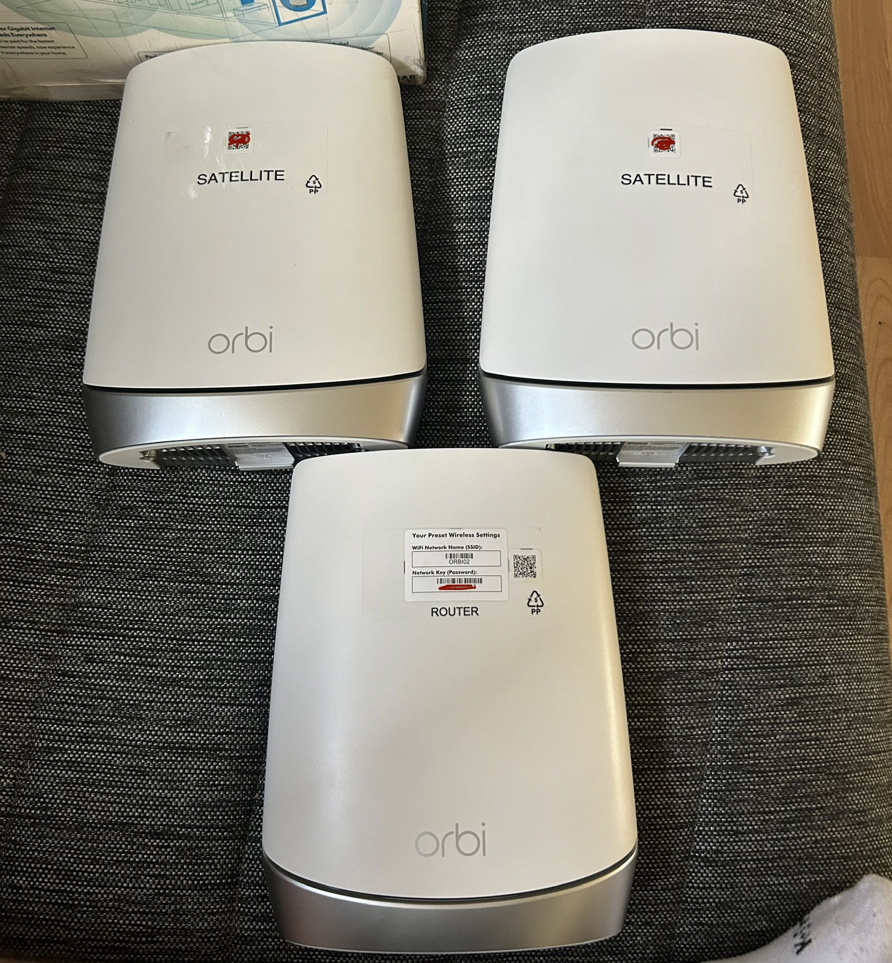 NETGEAR ORBI Rbr750 Router & Two Rbs750 Satellite 