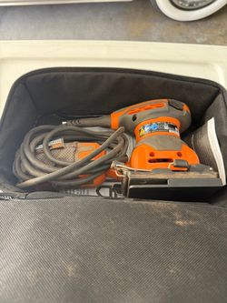 RIDGID Corded sander with Carry Bag