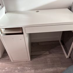 White IKEA desk