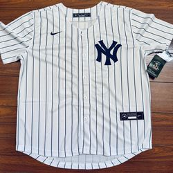 Nike Youth Large NY Yankees Judge #99 Jersey NWT Embroidered