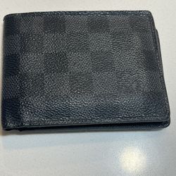 100% Authentic LV Wallet! 