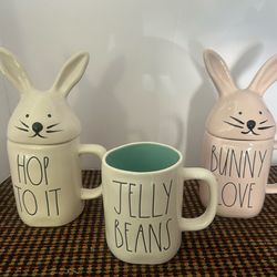 Rae Dunn Mugs & Platter $20