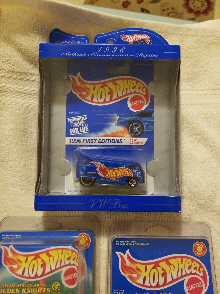 Hot Wheel Buses
