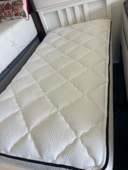 Twin mattress