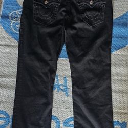True Religion jeans Size 36x34
Excellent condition 
Ricky collections, which are known for their signature "Big T" heavy stitching and back flap pocke