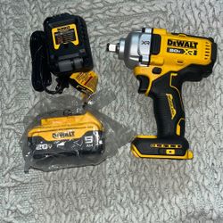 Dewalt MID RANGE IMPACT  1/2”(13mm BRUSHLESS  20v Max XR  LITHIUM ION 5AH Battery And Charge  #DCF891