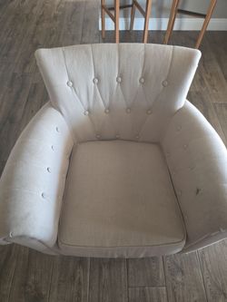 Accent chair