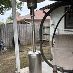 Outdoor propane heater with tank