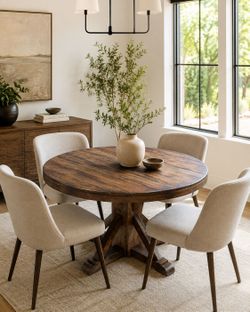 Extendable Wood Dining Table – Seats 6