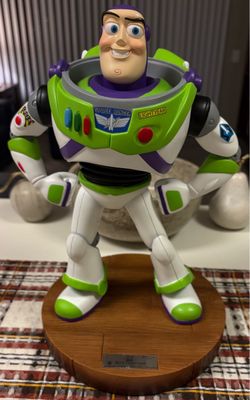 Buzz Lightyear master craft beast kingdom