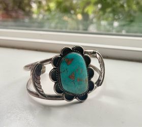 Vintage 70’s Navajo turquoise sterling silver cuff